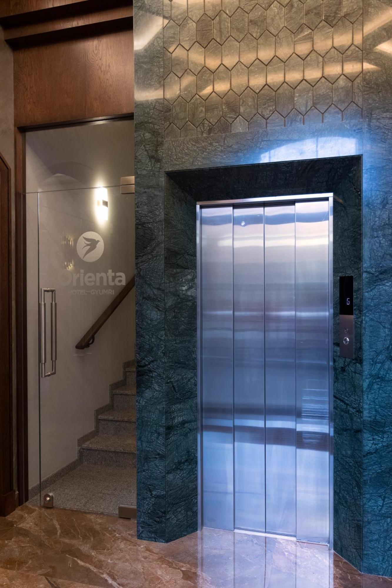 Orienta Hotel Gyumri Exterior photo